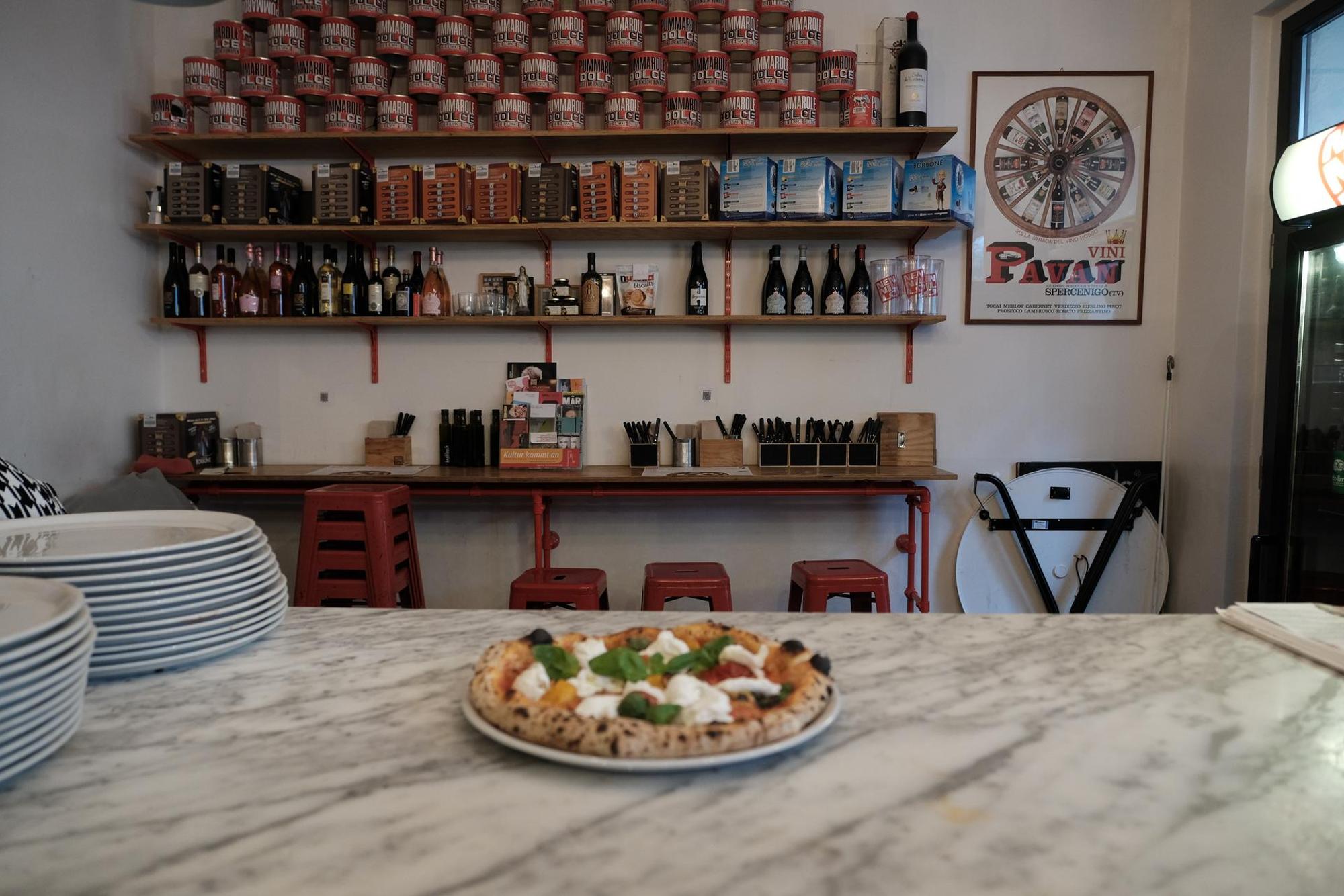 Antica Pizzeria Nennillo_ Innen