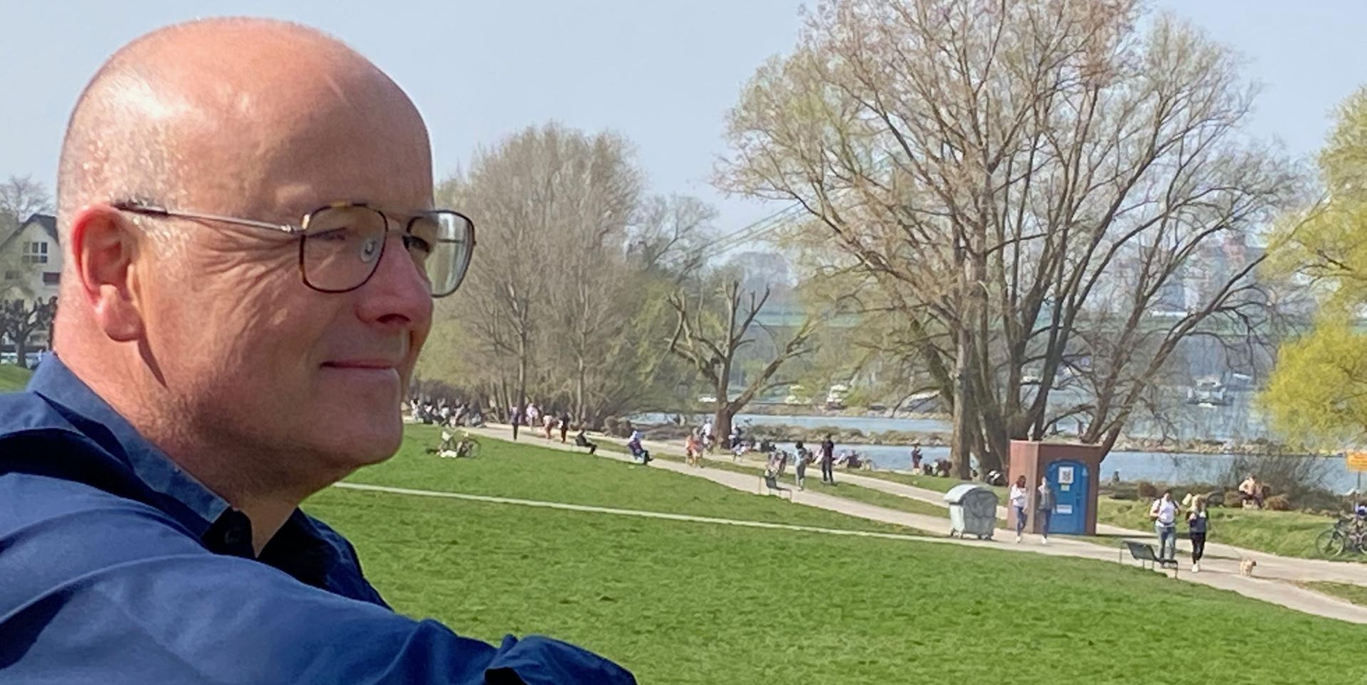 KS_RK_bester Blick für Schwanke am Rheinufer in Rodenkirchen