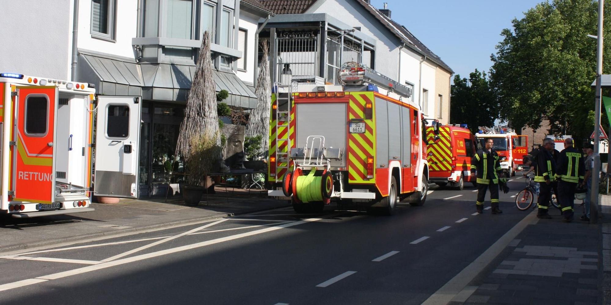 m B4 Brand Feuerwehr in Klosterstraße gvt