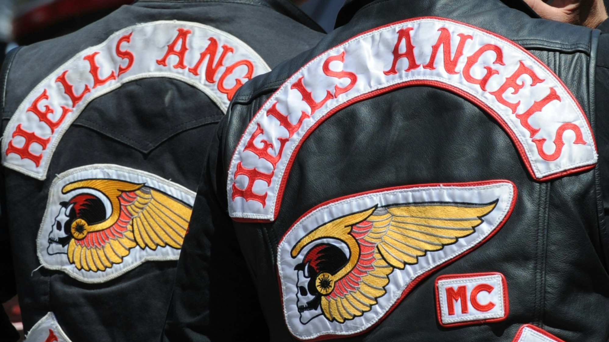 Zwei Hells Angels in ihren Kutten