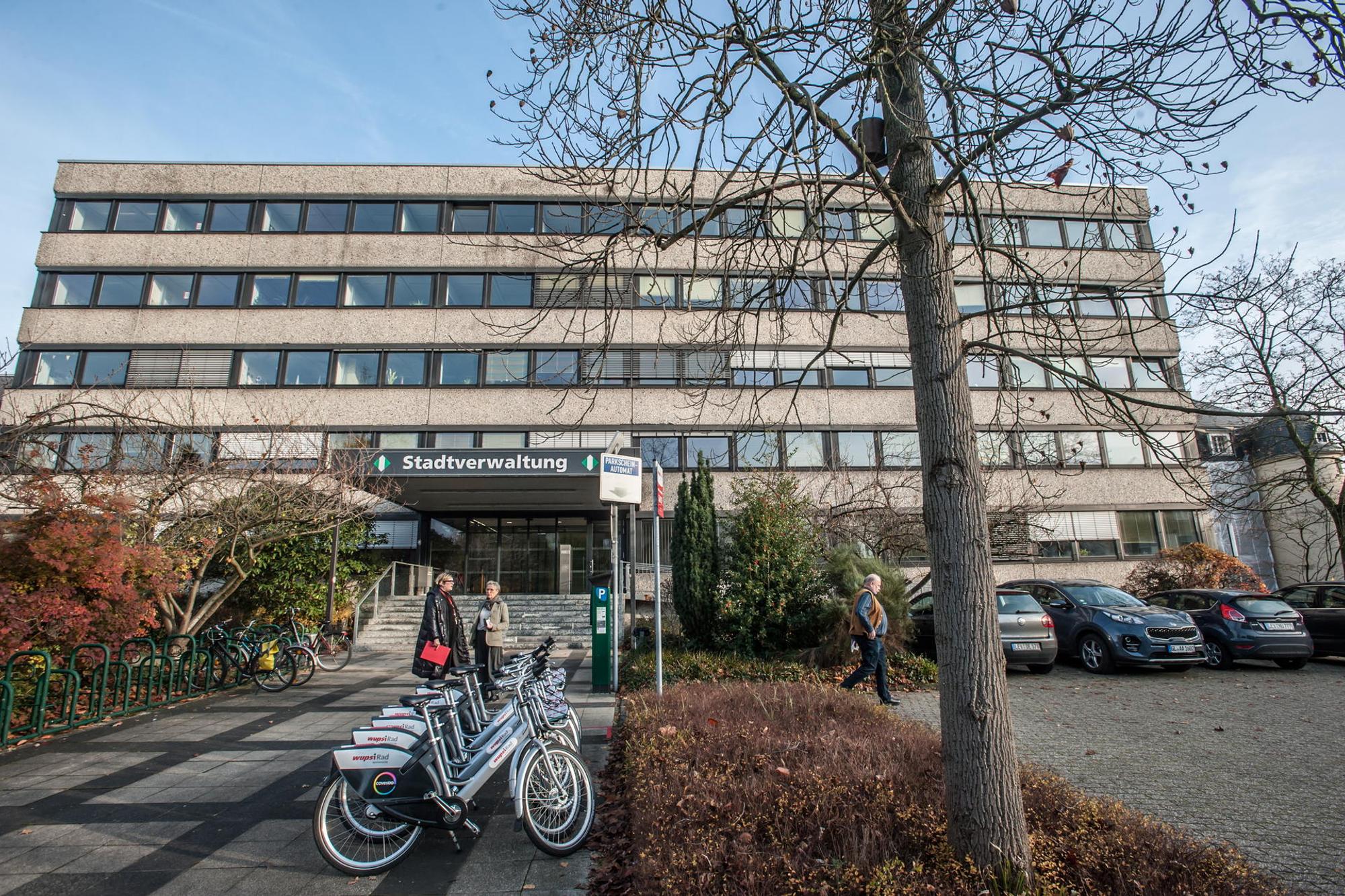 leverkusen-miseloestrasse-verwaltungsbebaeude--ALF_1028