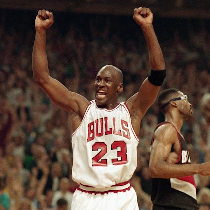 Michael Jordan jubelt.