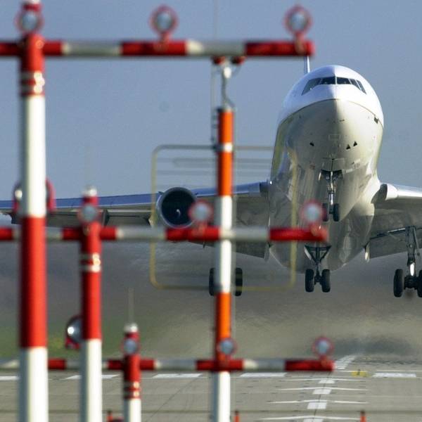 Flugzeug Start dpa_pa