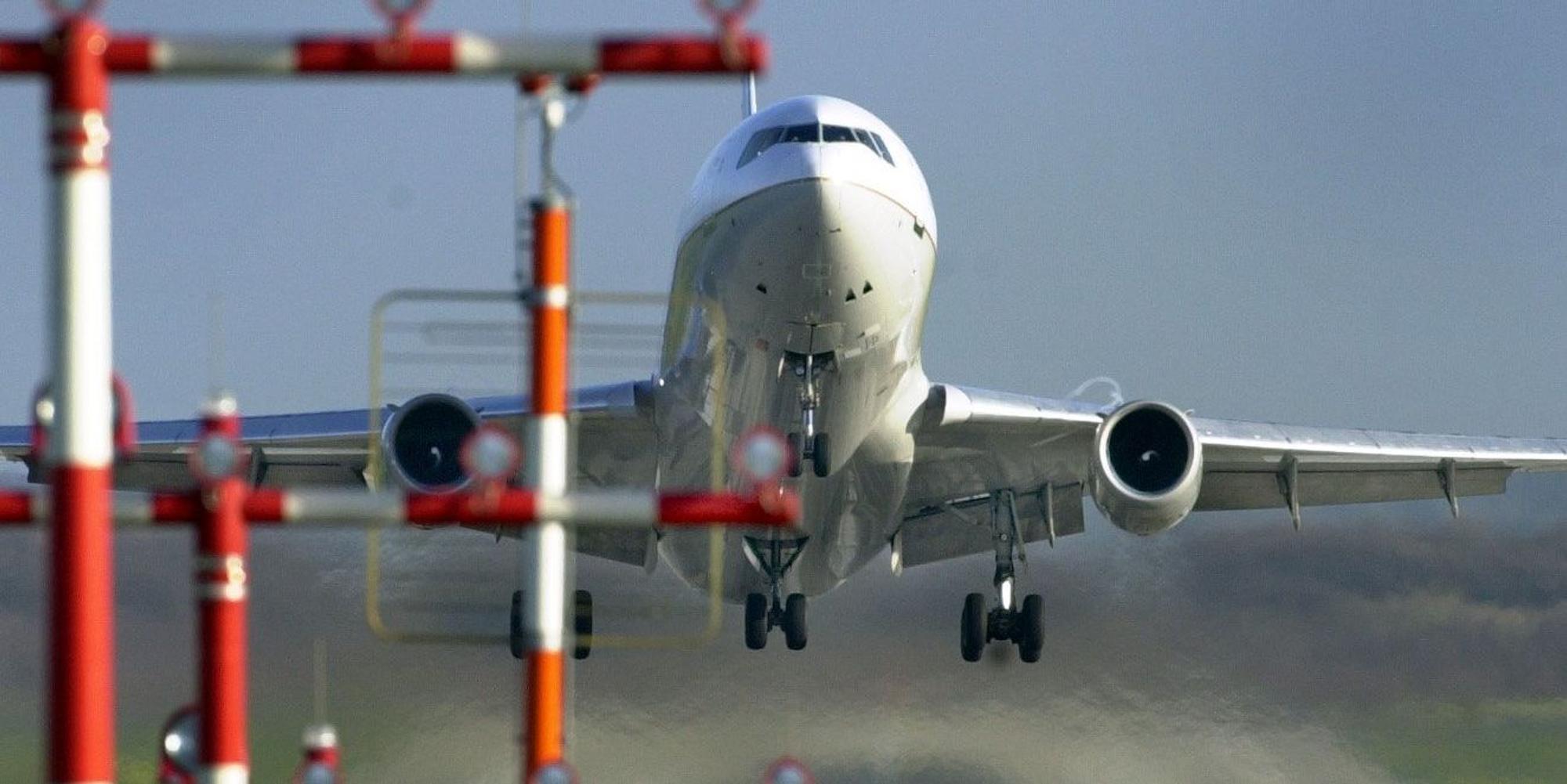 Flugzeug Start dpa_pa