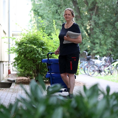 20220711-GOY-Zeitungszustellerin-09