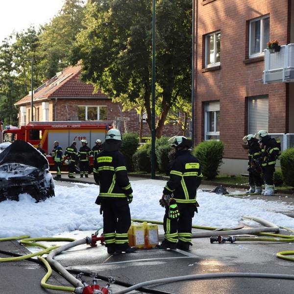 fahrzeugbrandhürth
