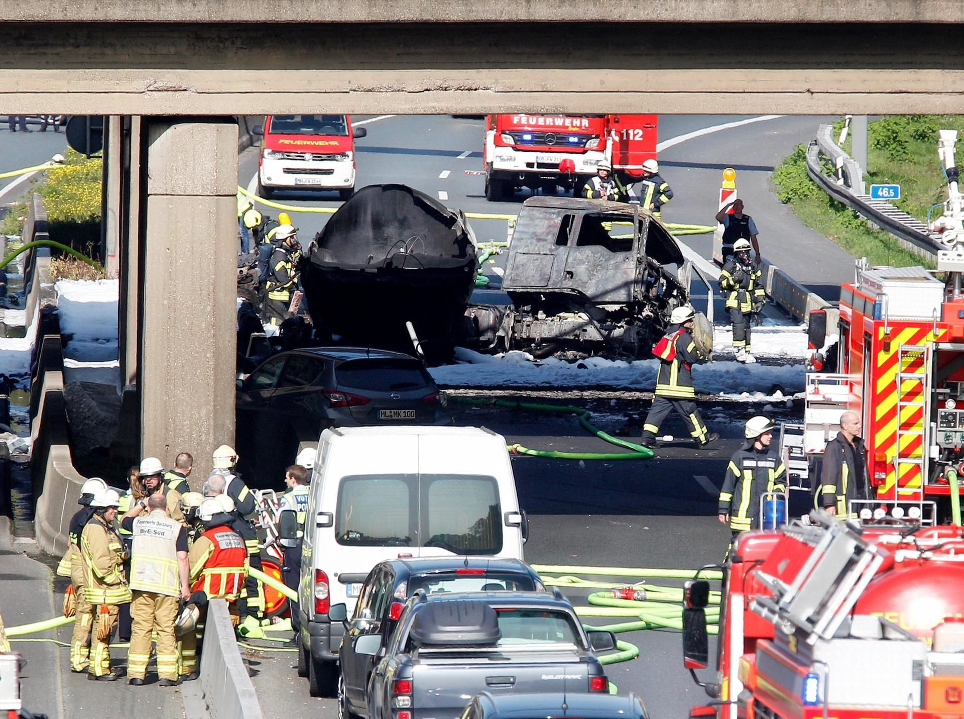 Unfallstelle nach Tanklasterbrand3
