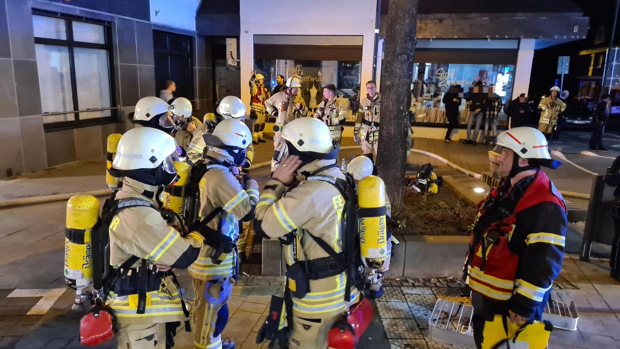 Feuerwehr Burscheid Gebäudebrand 27 10 2022 (6)