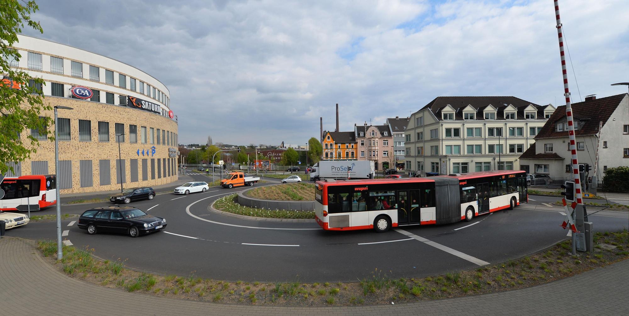 Kreisverkehr_Driescher_Kreuz_19042016