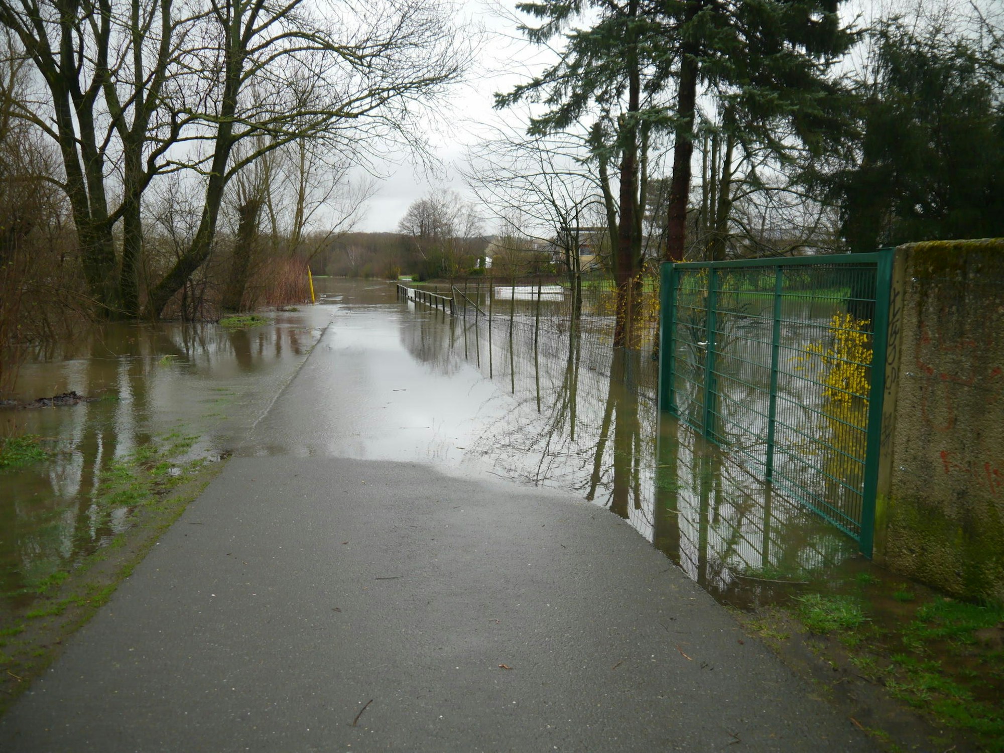 Hochwasser Bild vor den Wänden