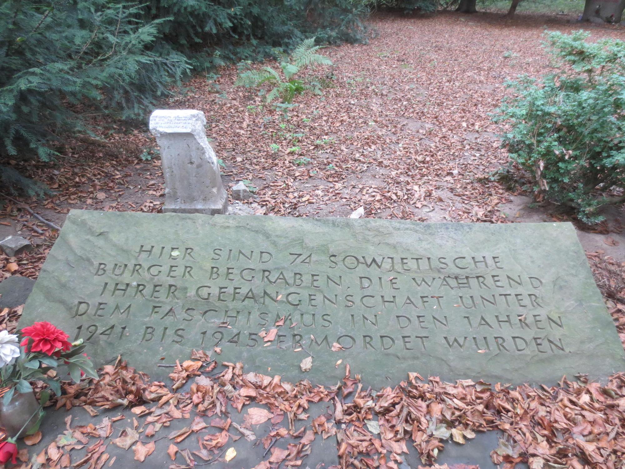 Schändung-Mahnmal-Gremberger-2020 001