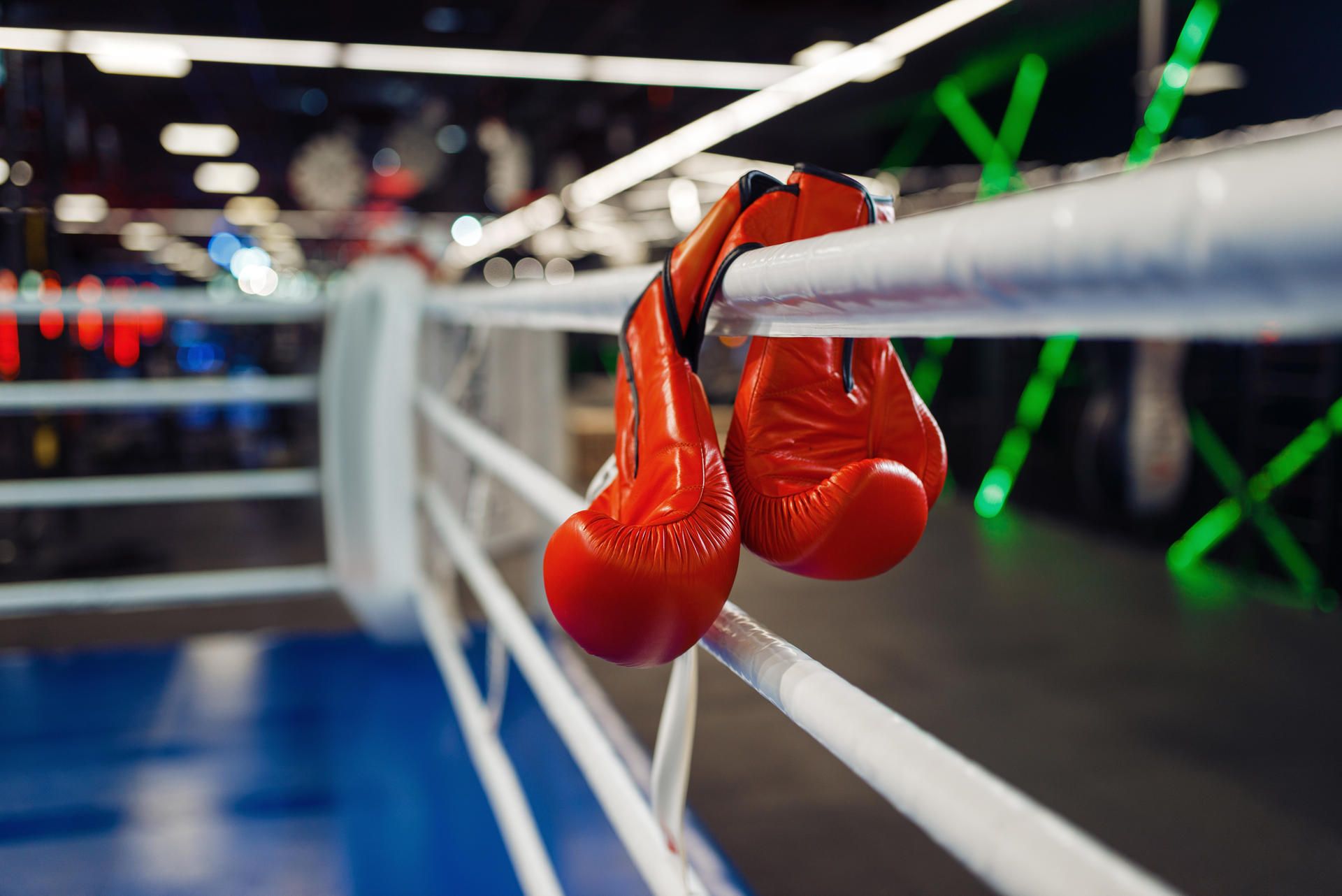 Boxhandschuhe am Ring Symbol 0407