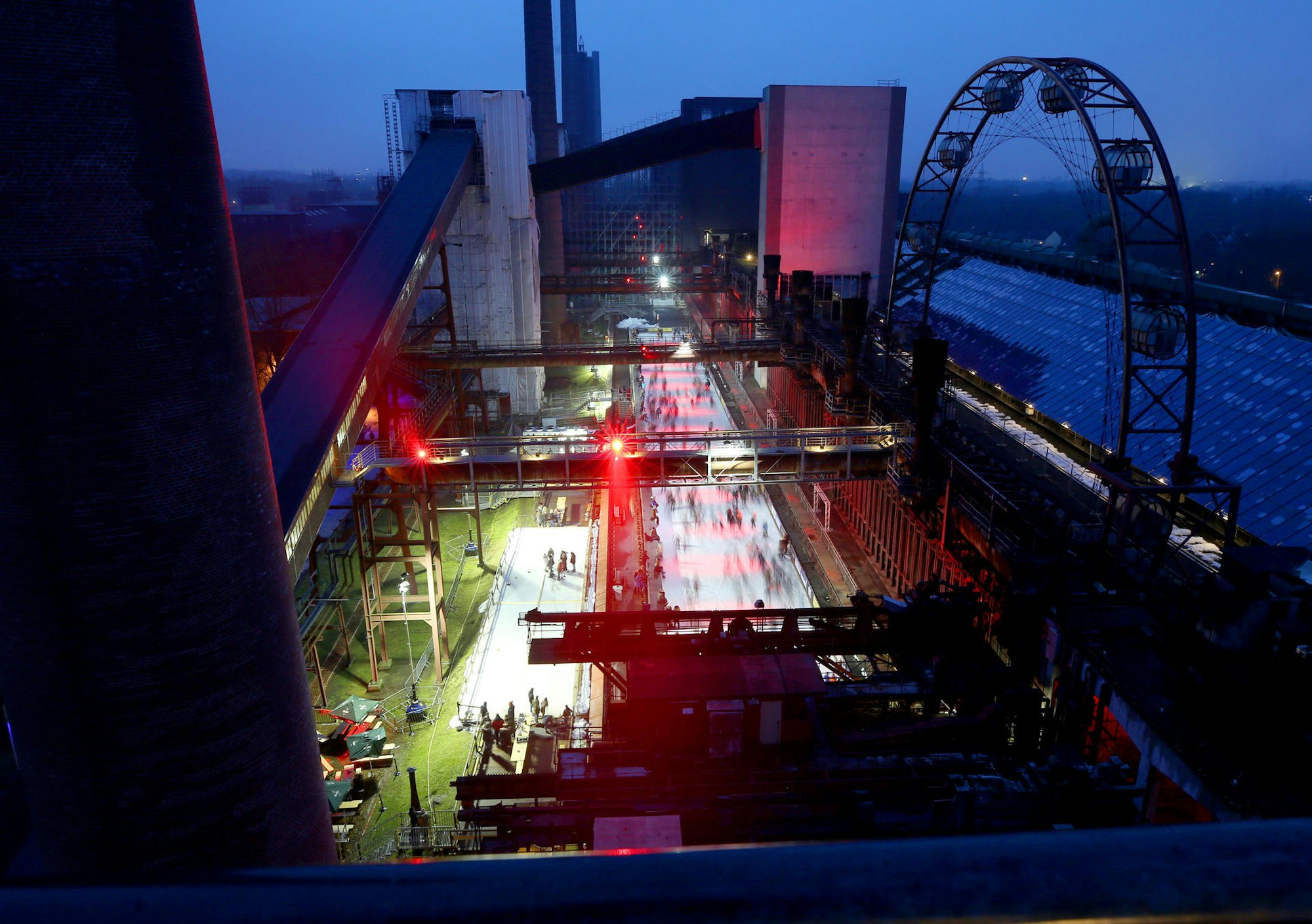 Eislaufen Zeche Zollverein dpa