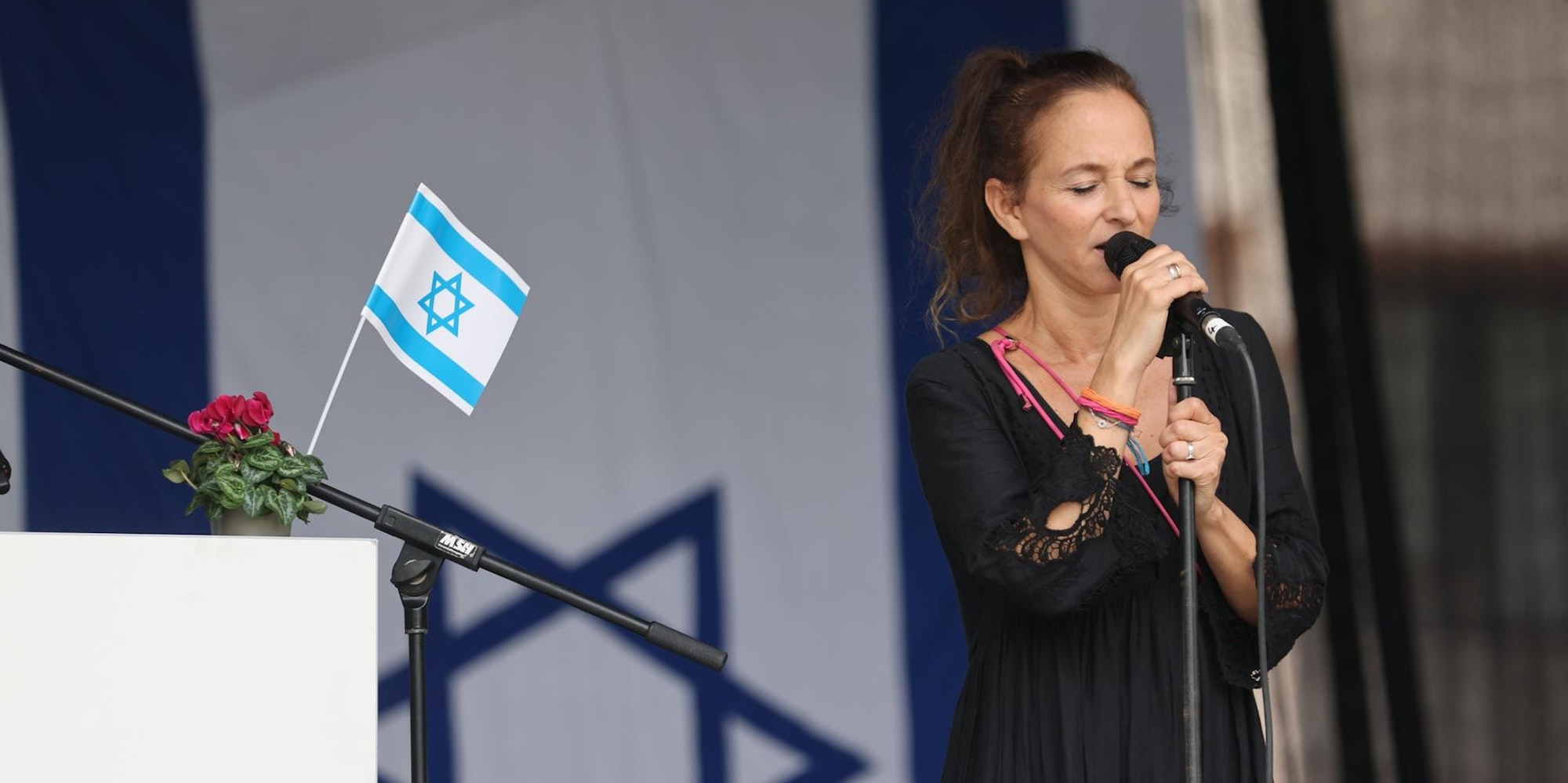 KR Sängerin Sharon Brauner