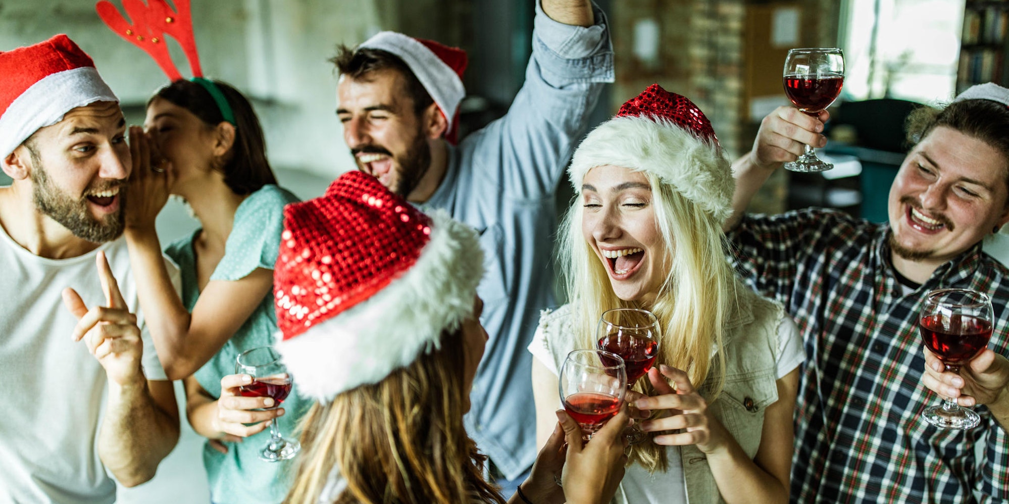 WeihnachtsfeierGettyImages-1161929268