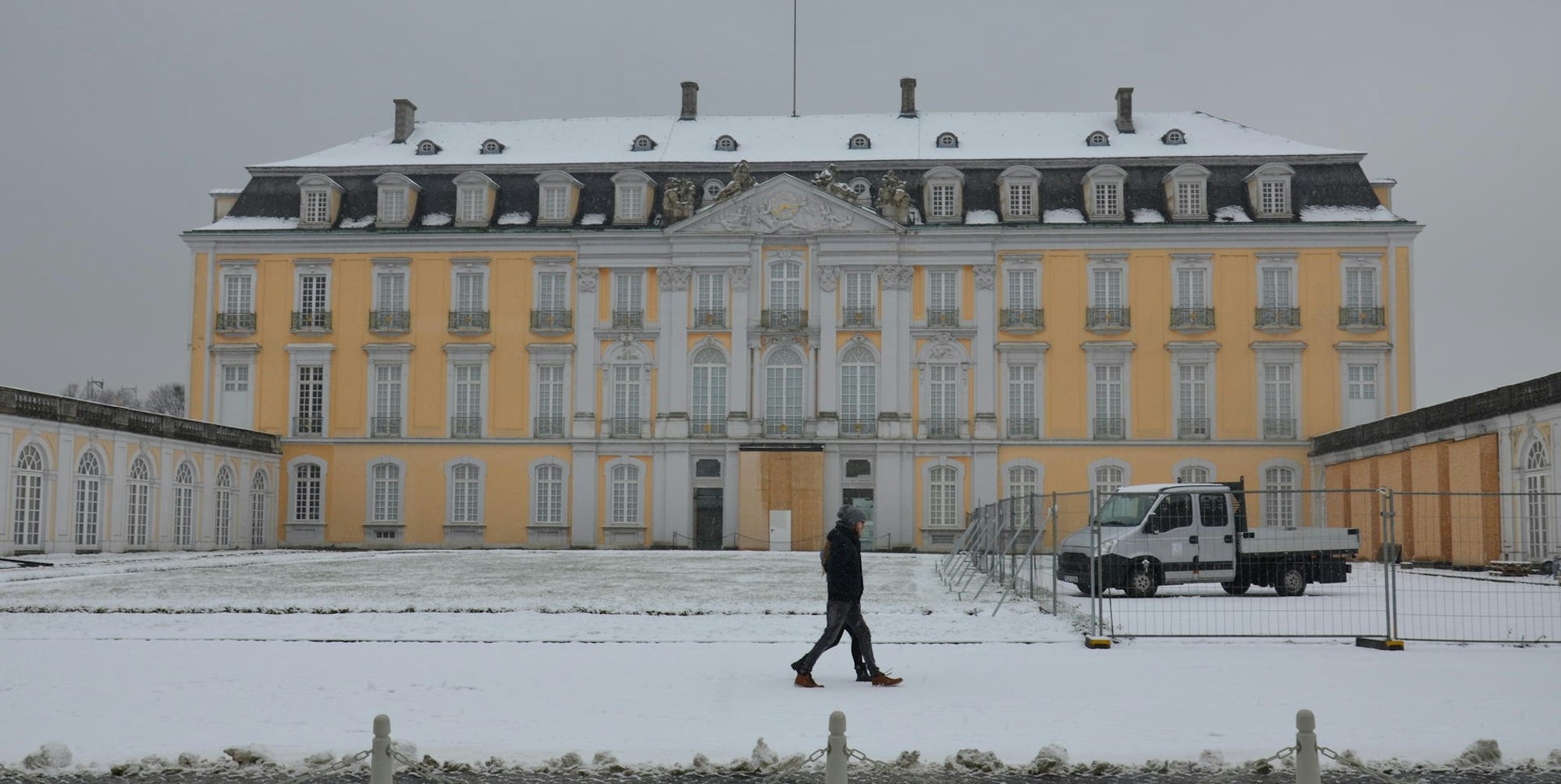 Schloss brühl bei Schnee 310119