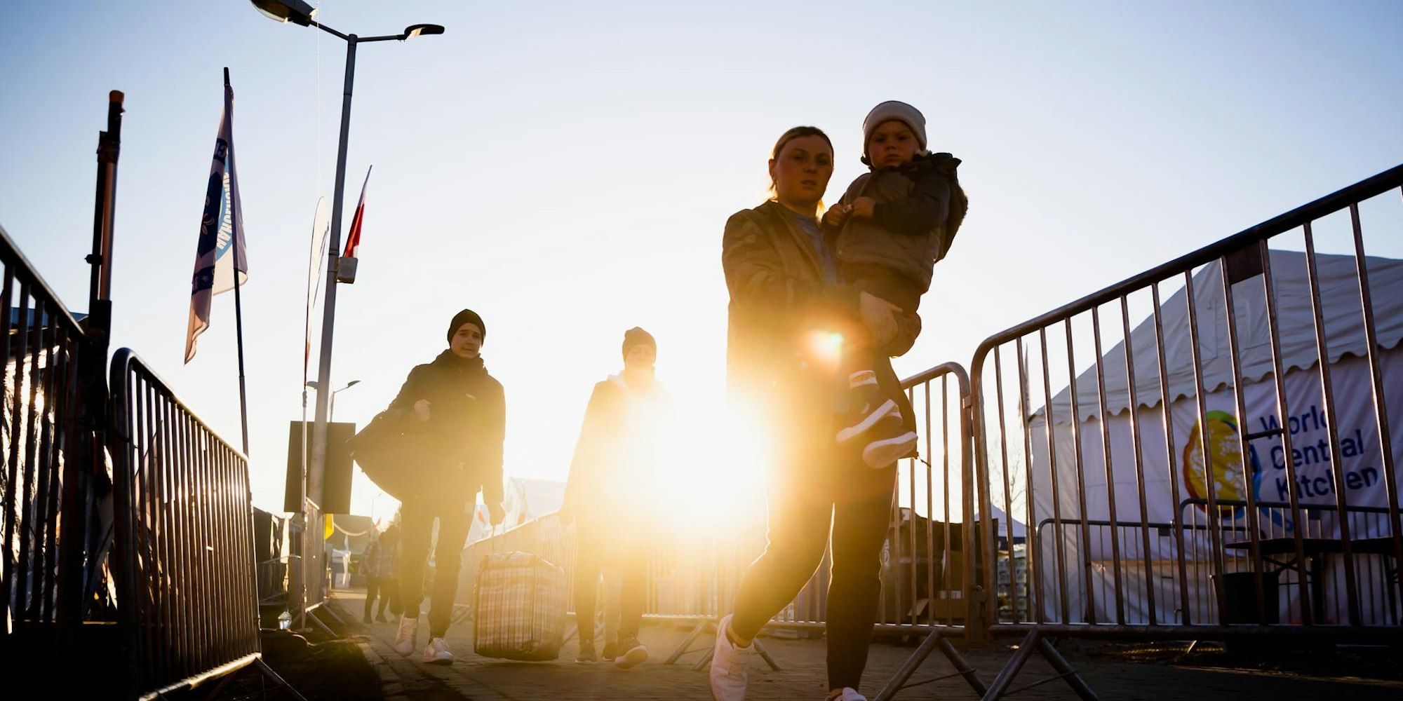 Geflüchtete am Grenzübergang