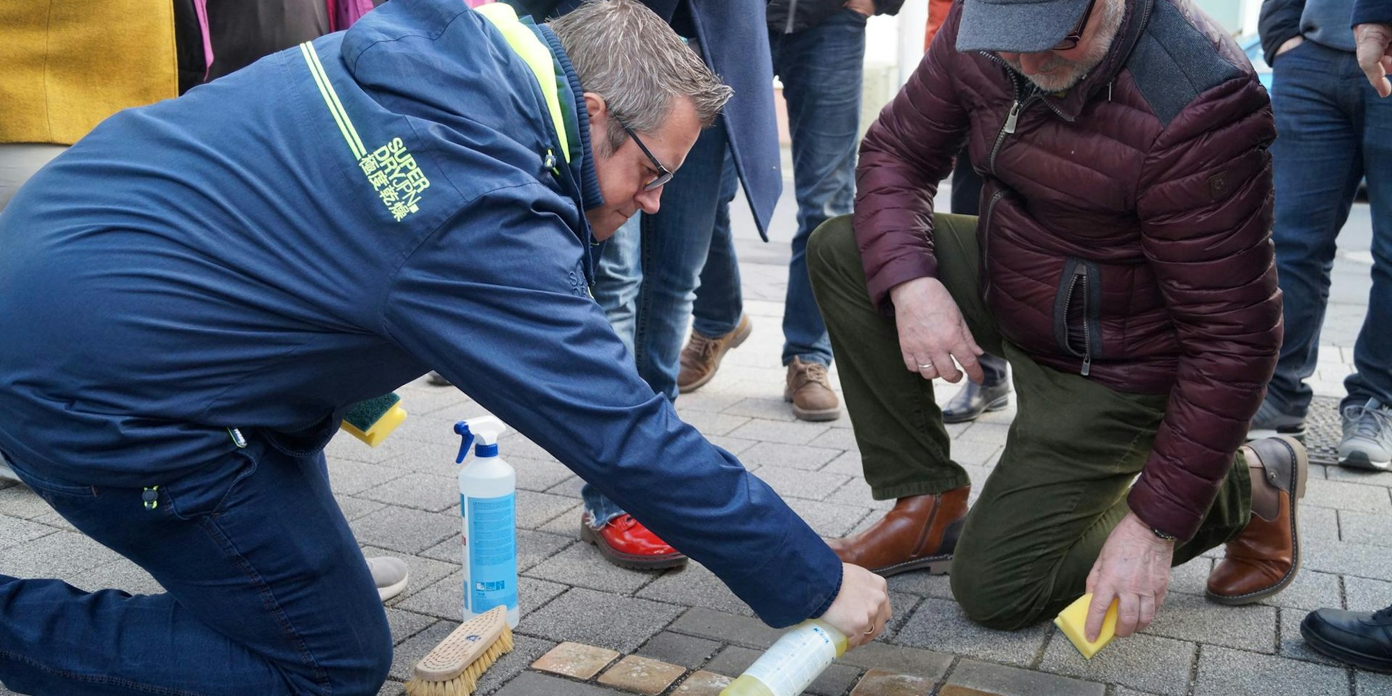 bb-putzaktion-stolpersteine-mb_(2)