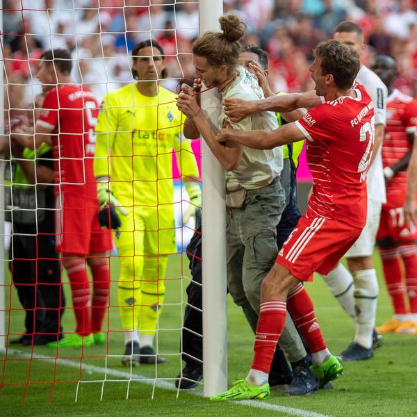 Thomas Müller Aktivist FCBBMG 270822