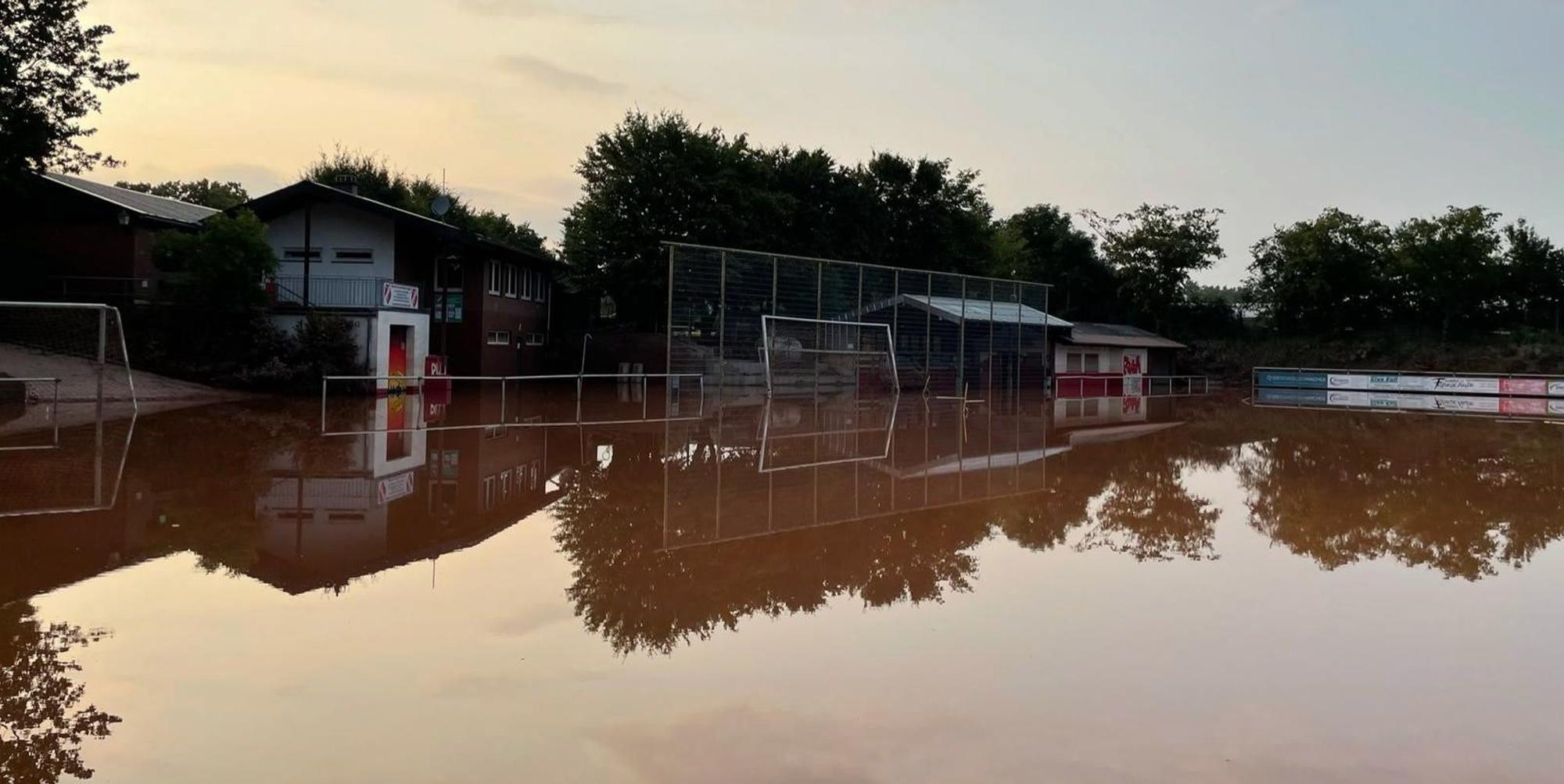Sportplatz RW Ahrem Flut