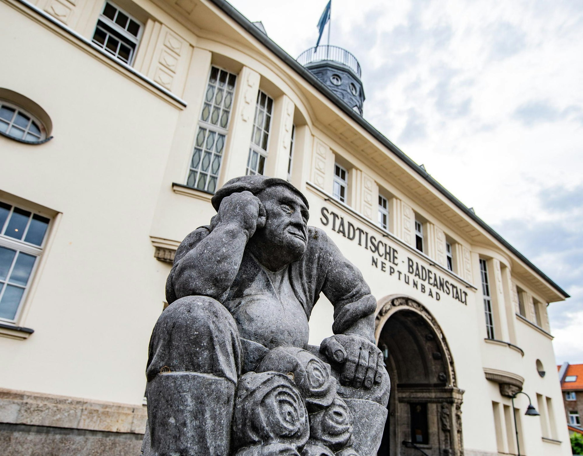 Serie_historisch_Haeuser_Neptunbad_mbo-6