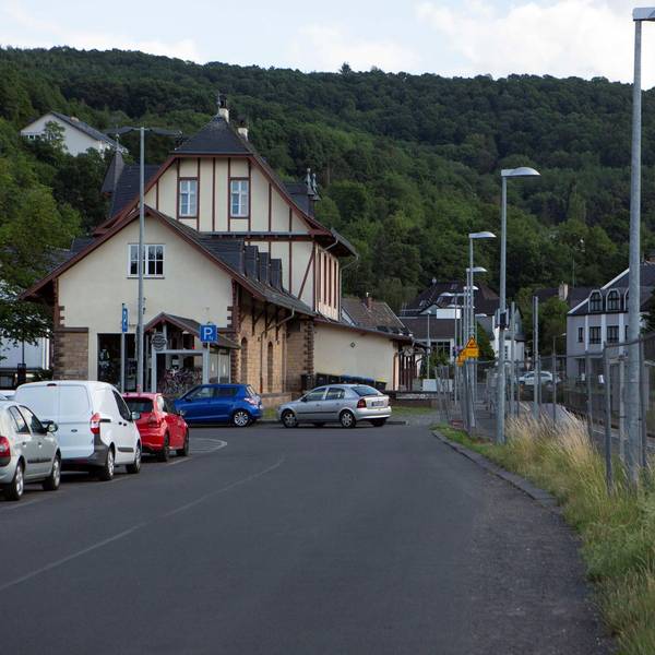 bam-bahnhof1