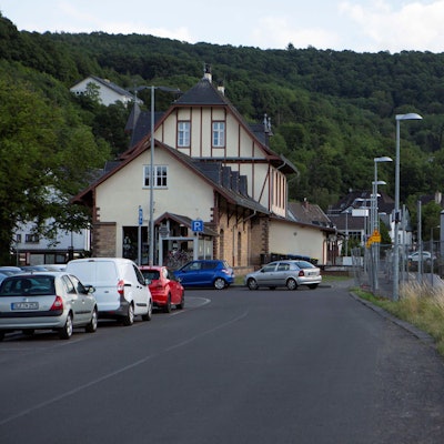 bam-bahnhof1