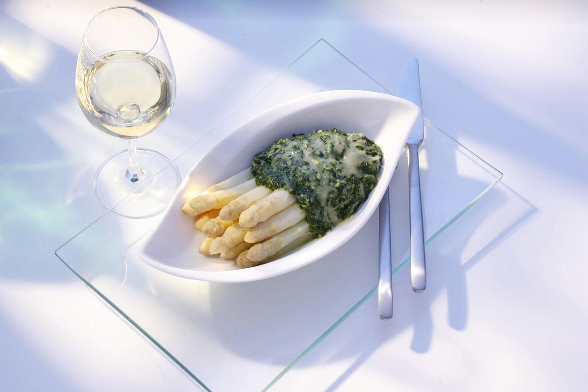 spargel mit gruener sosse