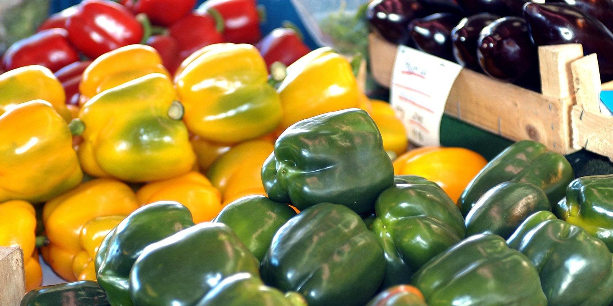 Paprika gibt es in unterschiedlichen Farben