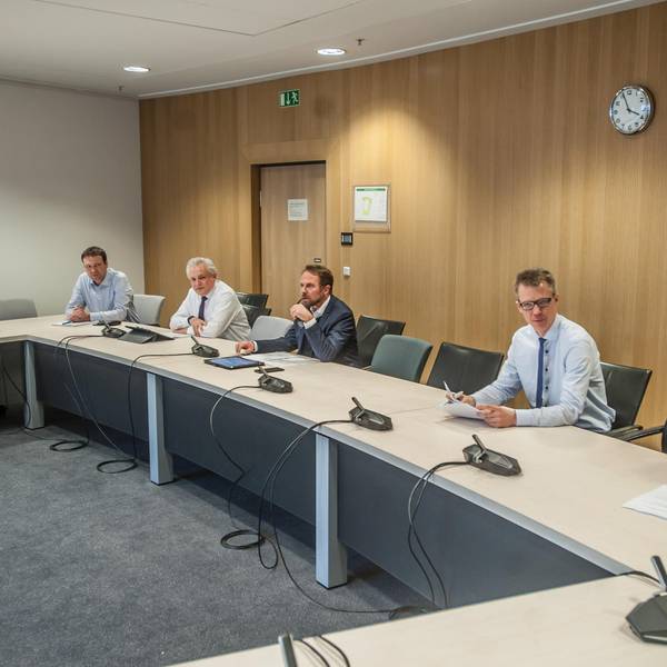 leverkusen-krisen-pressekonferenz-ALF_9090