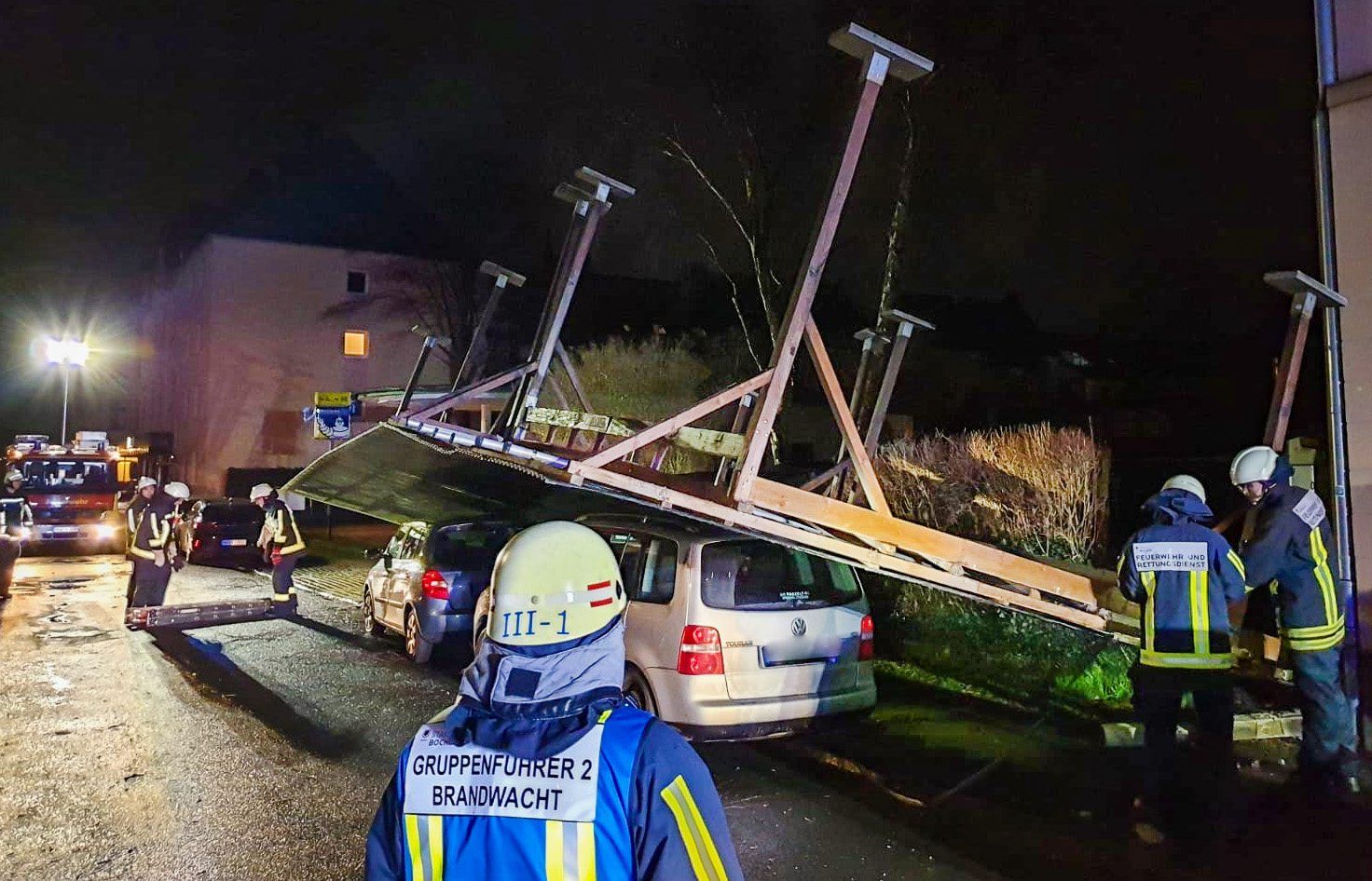 Bochum Auto Dach dpa