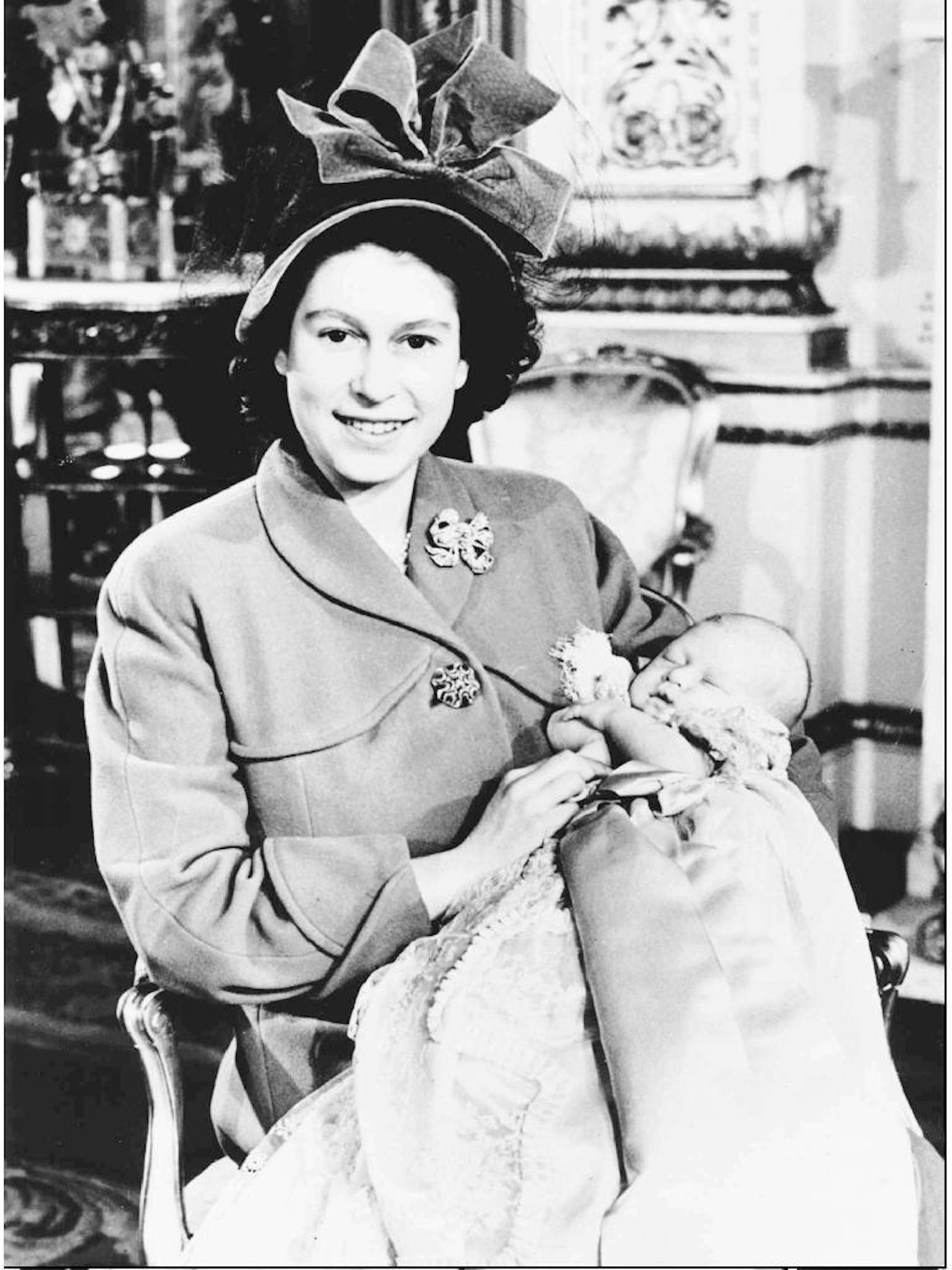 Queen mit Baby Charles