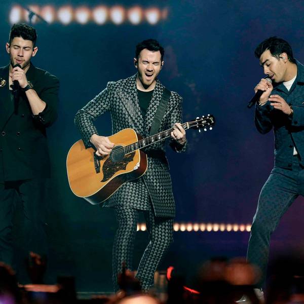 Jonas_Brothers-11022020-22