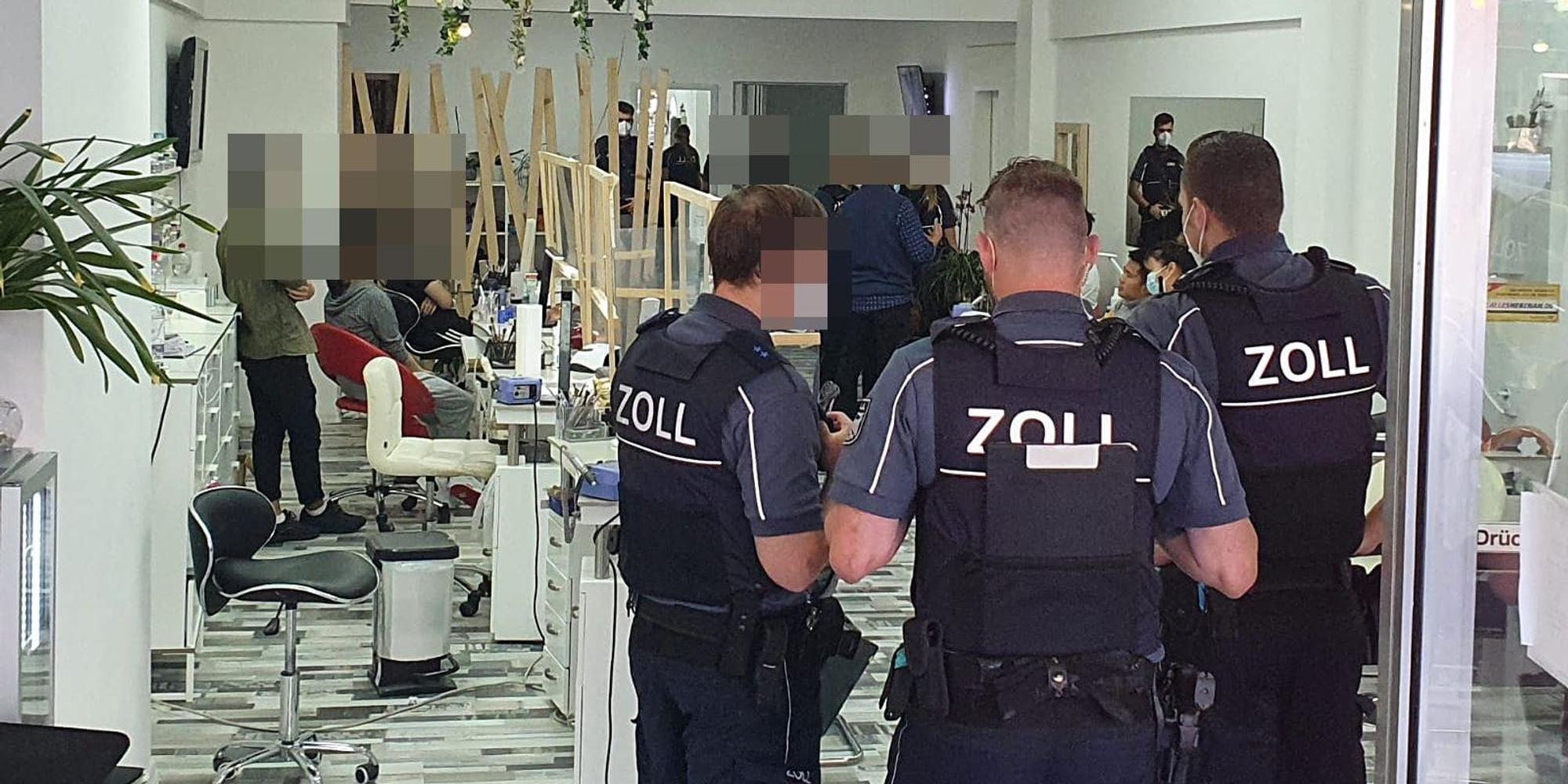 Razzia Nagelstudio gepixelt