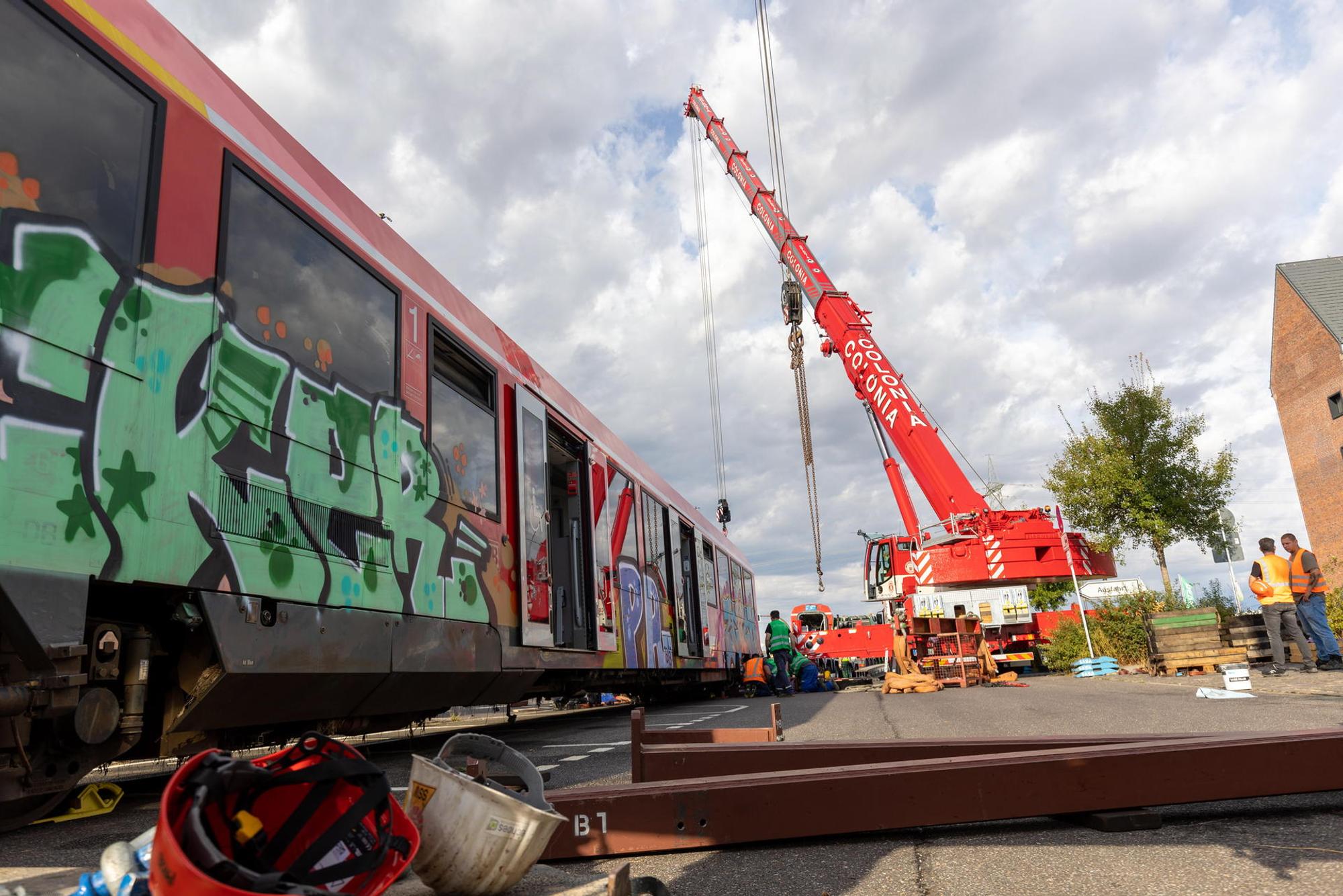 Meckenheim_Schwertransport_Zug_aus_Kreuzberg3 (1)