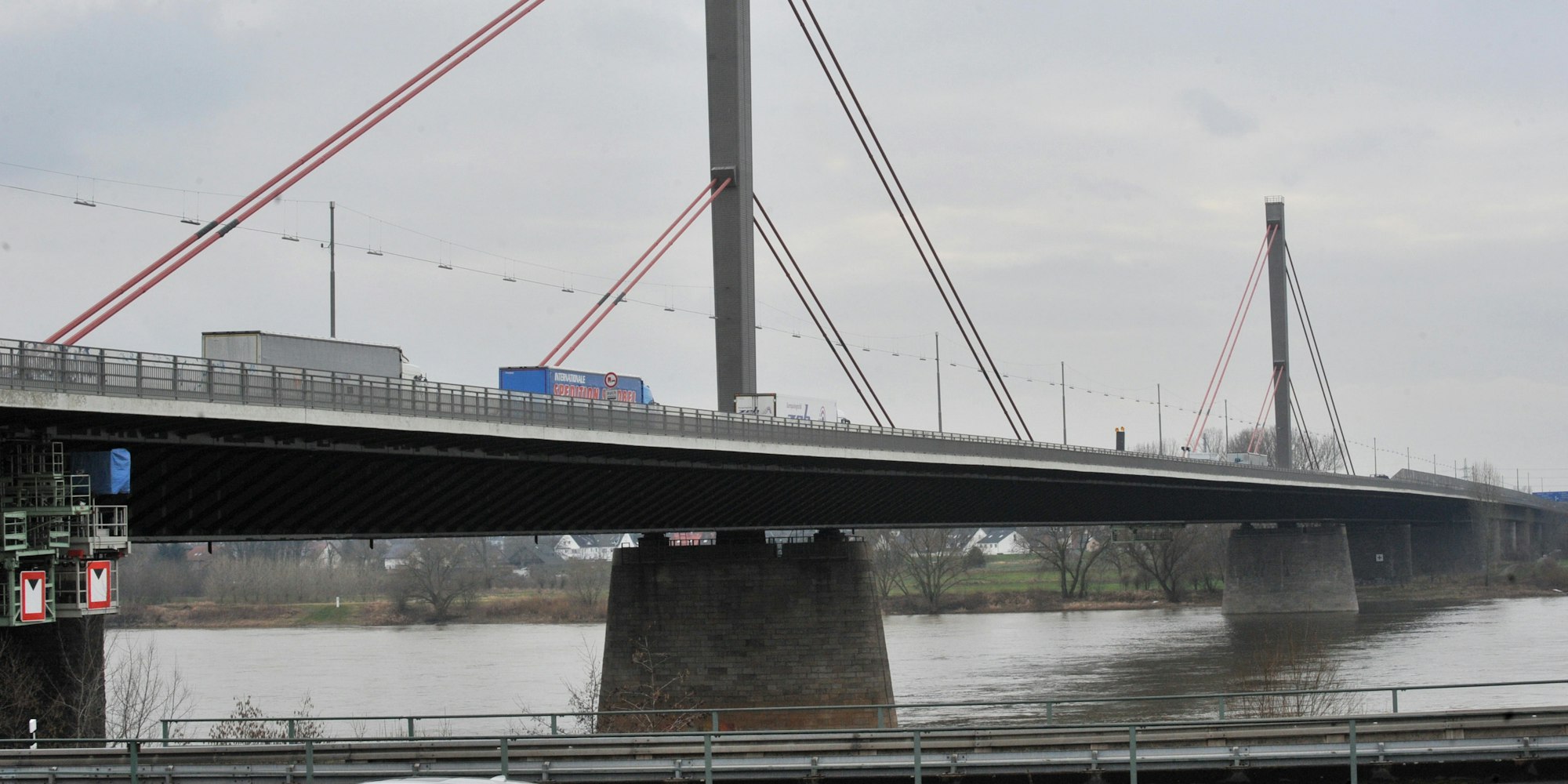 leverkusen-in_die_deponie-bohren-ALF_7528_Kopie