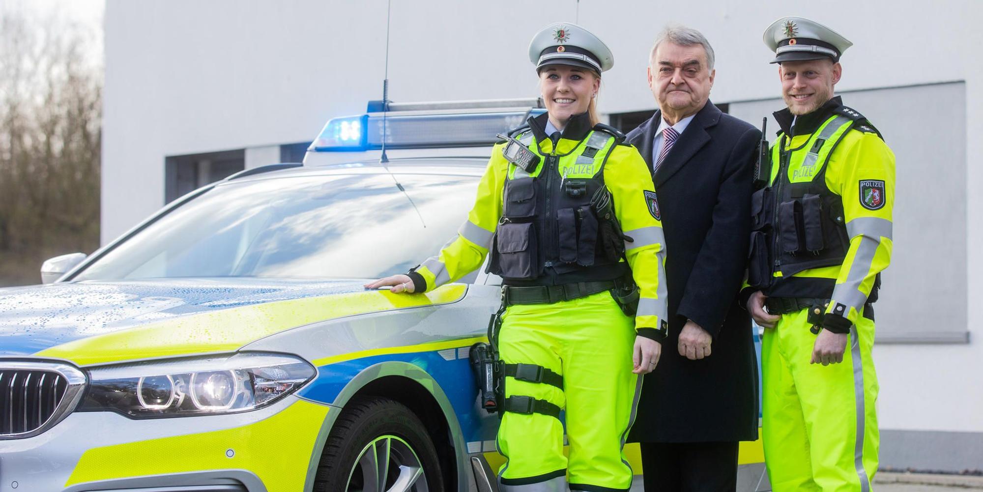Uniformen Autobahnpolizei 1
