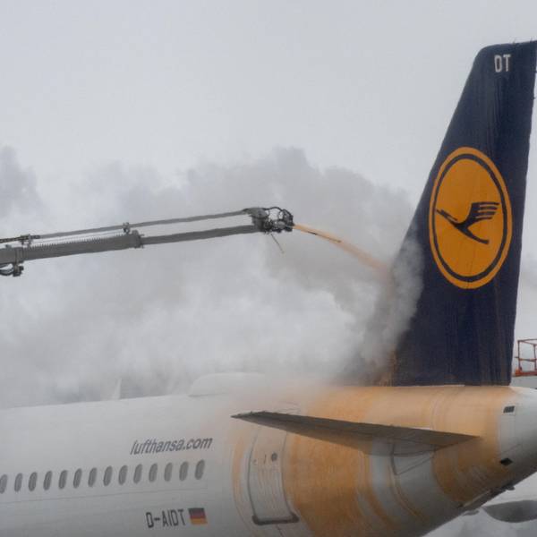 Lufthansa A320 SYMBOL DPA 140722