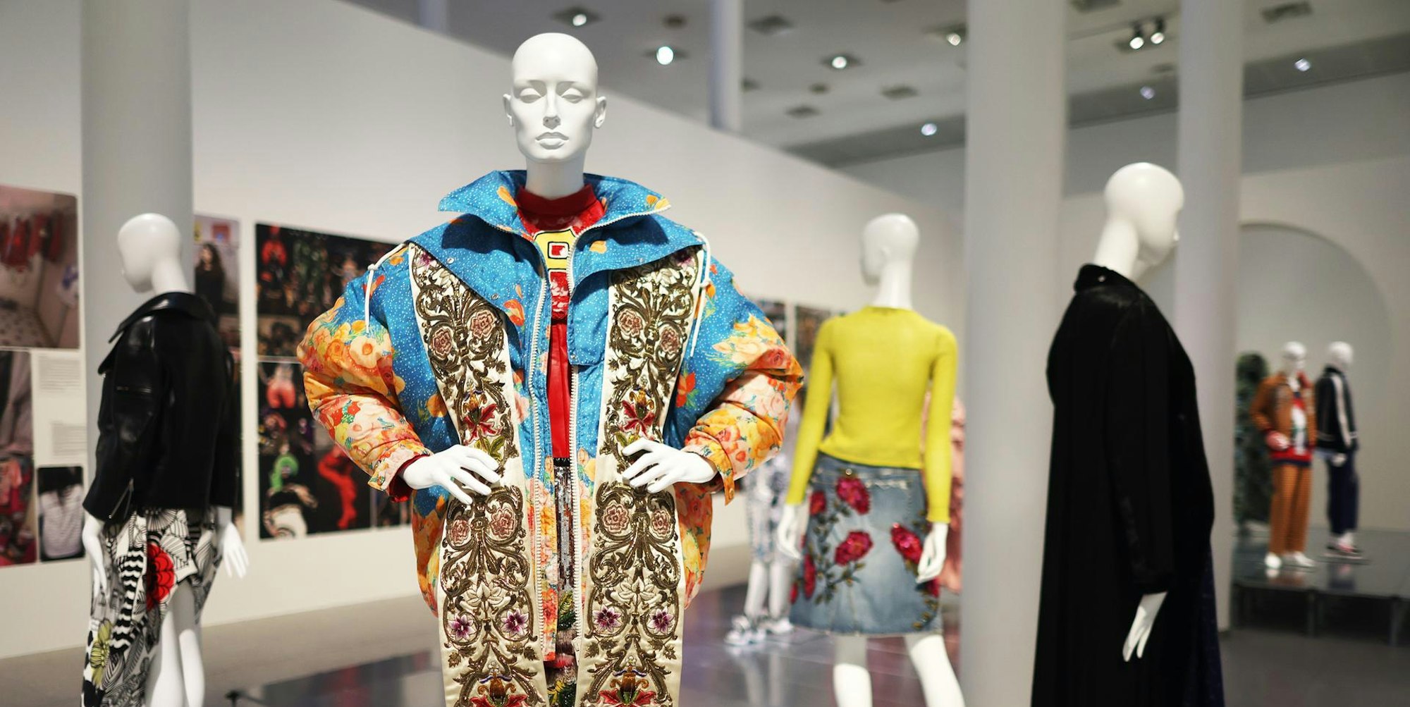 Ausstellung Dresscode Mode in Bonn2