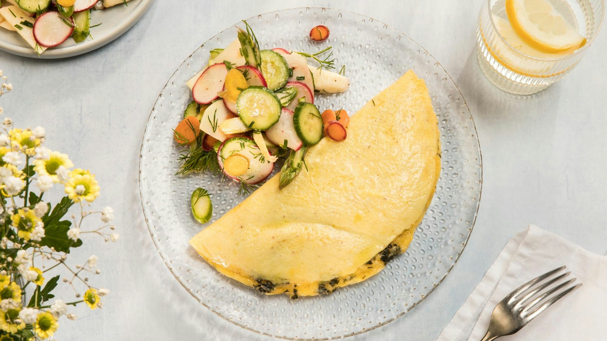 Bärlauch-Omelette mit knackigem Frühlingssalat